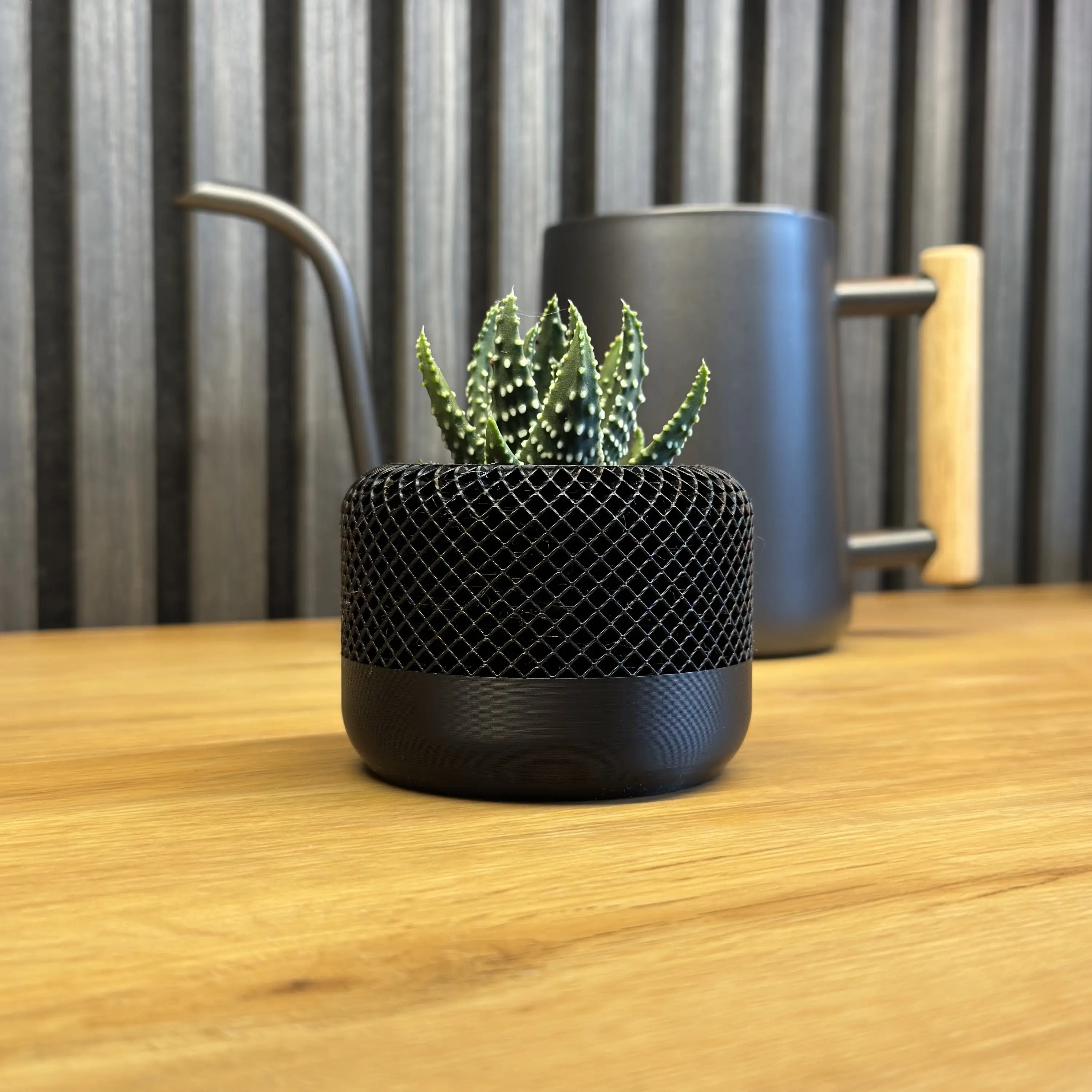 Linea Pot